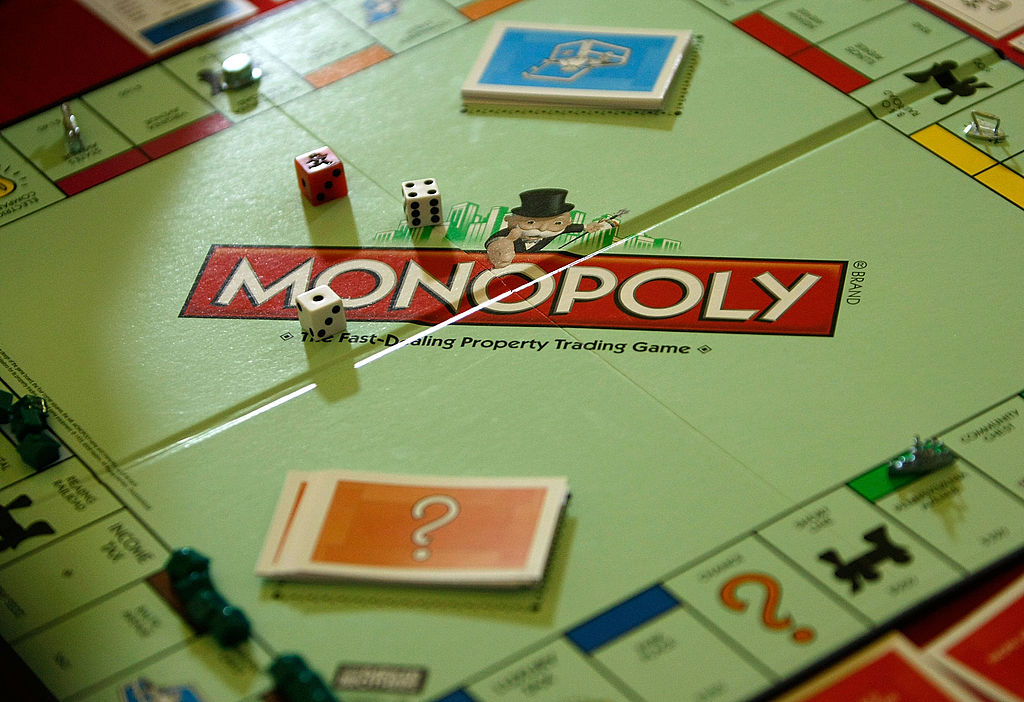 How much money do you start with in Monopoly: A guide to bank money in the game