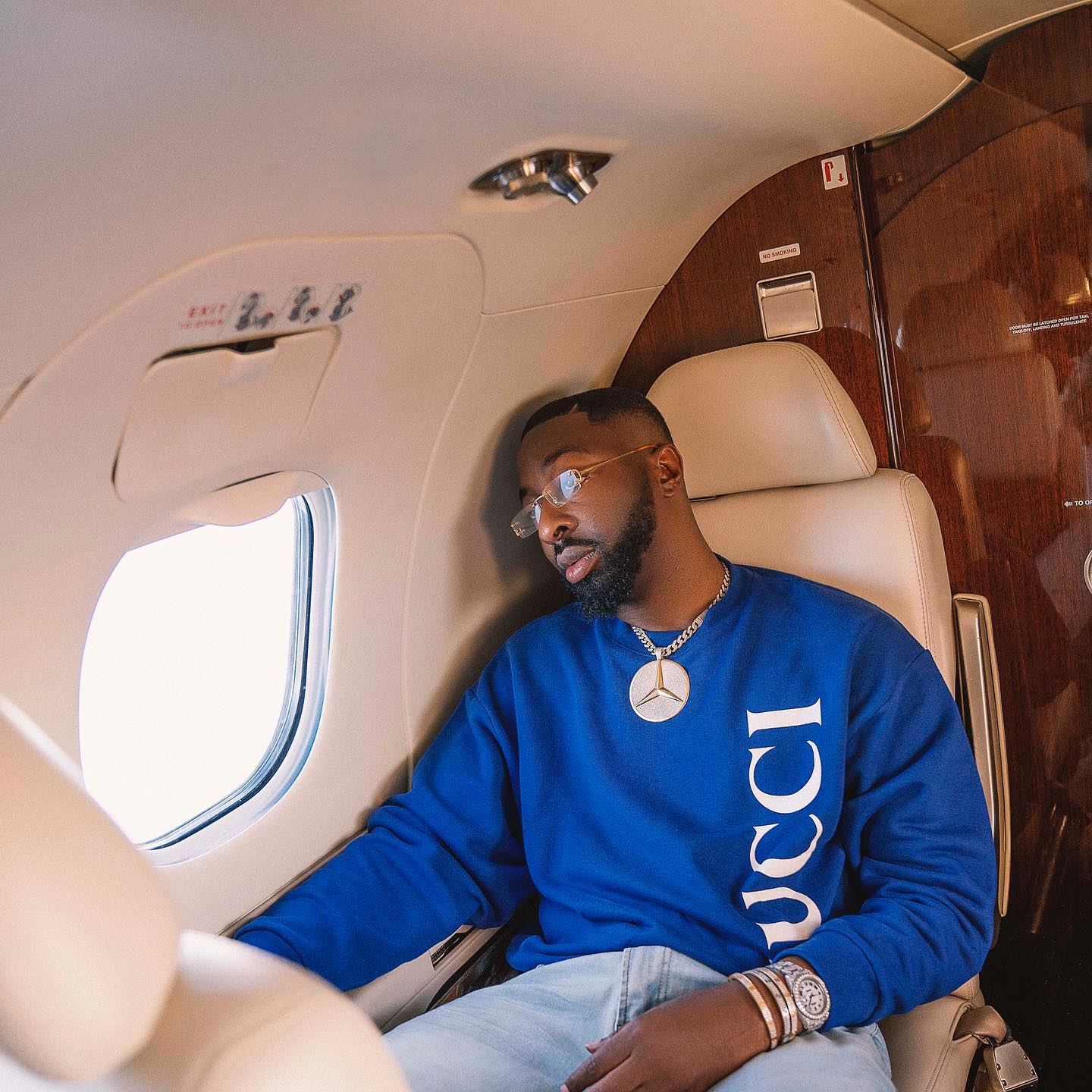 John Dumelo, KiDi, Kuami Eugene and 4 Other Male Celebs who showed off sitting in First Class