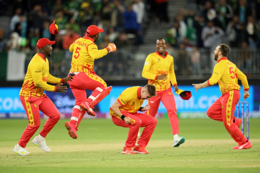 Zimbabwe's players celebrate their victory over Pakistan