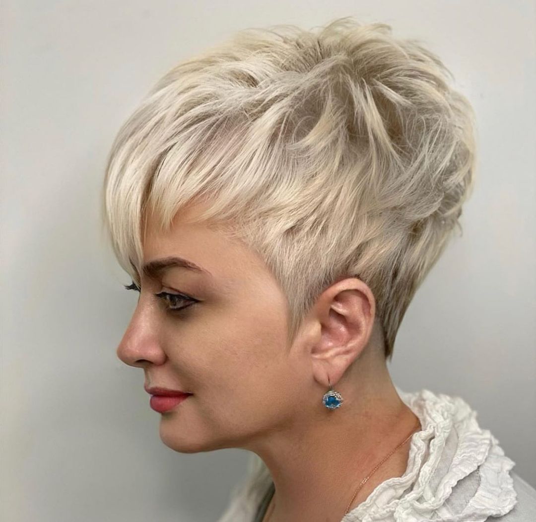 12 Short Pixie Bob Haircuts for Women Over 50