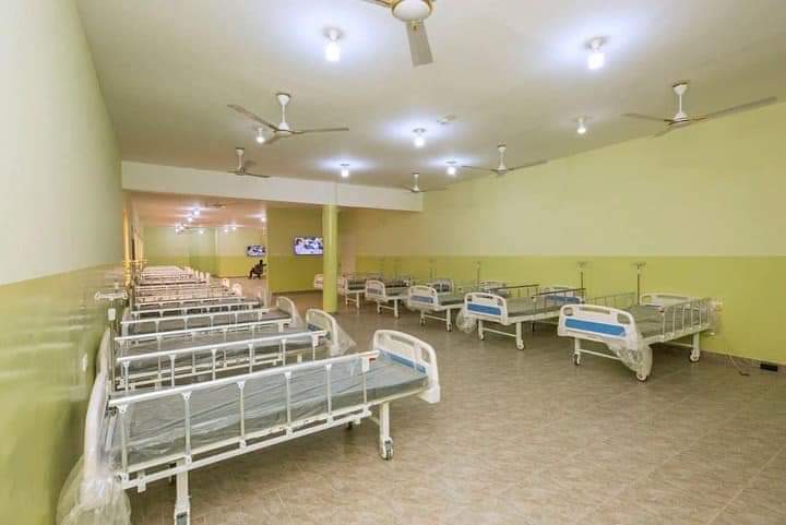 Admission beds in the maternity ward