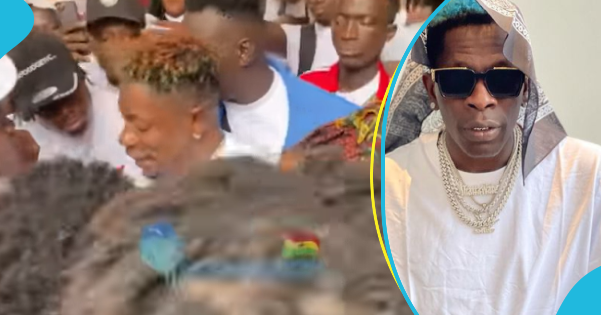Video of fans refusing to allow Shatta Wale leave Manhyia trends, peeps react to security issues