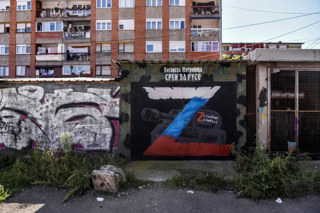 A mural in Mitrovica reads, 'Serbs for Russians, for freedom and victory'