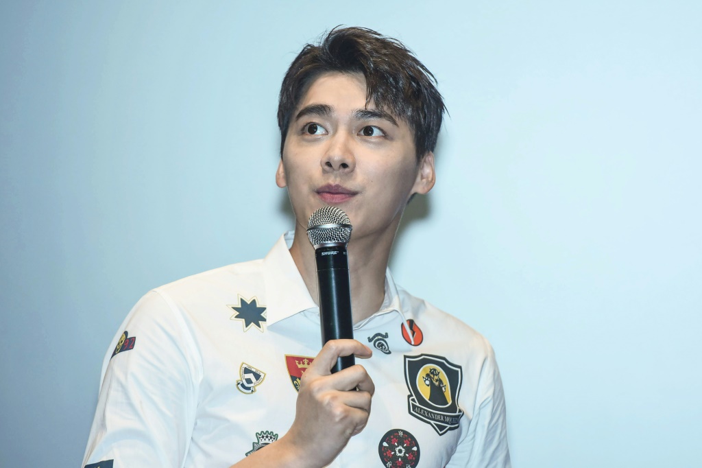 Li Yifeng is hugely popular, with more than 60 million followers on China's Twitter-like platform Weibo