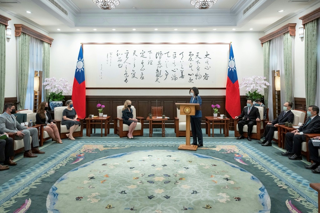 Tennessee senator Marsha Blackburn met with Taiwanese President Tsai Ing-wen on Friday in Taipei