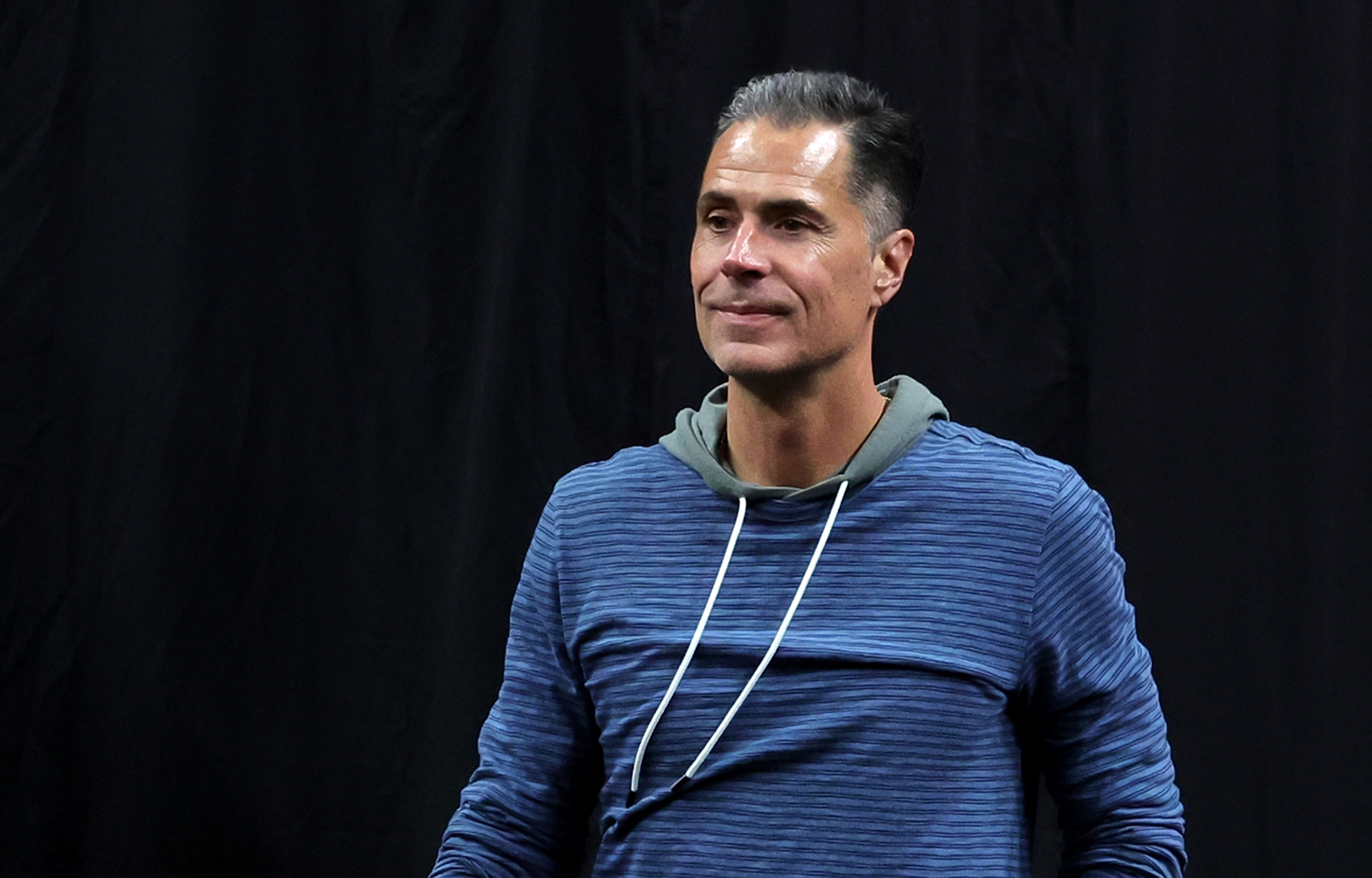 Rob Pelinka in the court before a game against the Minnesota Timberwolves