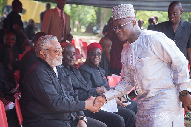 Another troublesome handshake between Rawlings and Mahama (Photo)