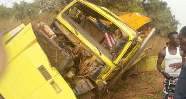 5 dead in gory accident at 37