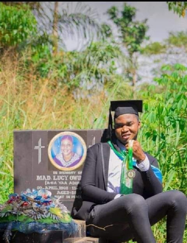 Handsome man storms late mum's grave in graduation gown; emotional photo drops