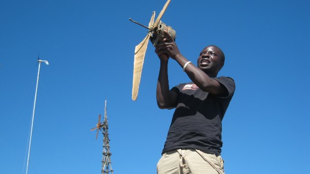 Malawian school dropout creates windmill from junk (Photos)