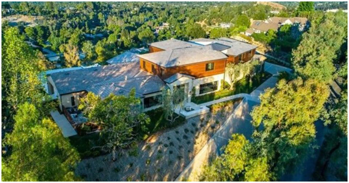The couple's $11.3 million mansion in Hidden Hills, California