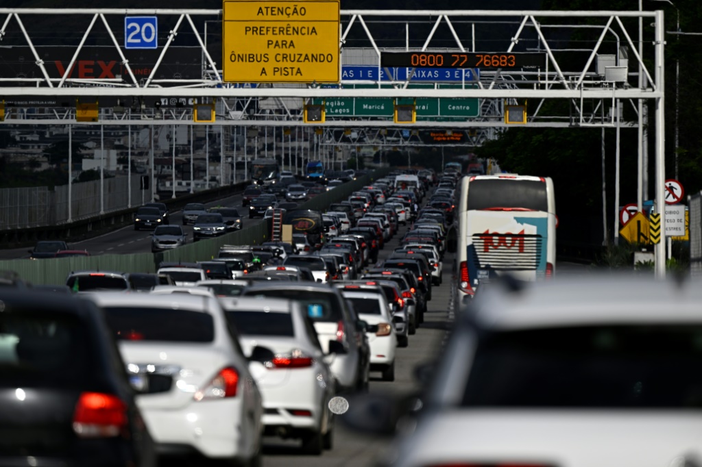 Traffic backs up on a  bridge leading into Rio de Janeiro, Brazil, during the presidential run-off election on October 30, 2022