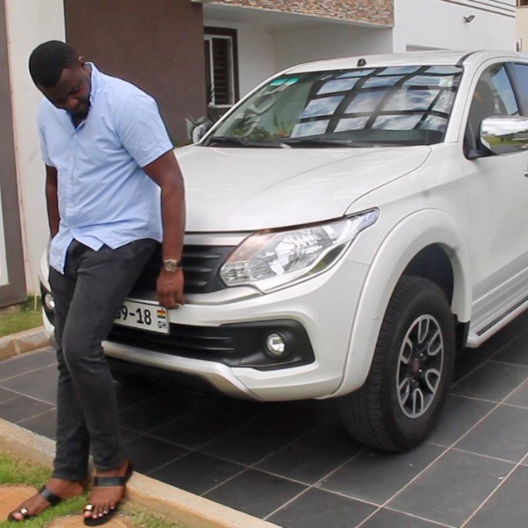 Exclusive photos & videos of Dumelo's latest mansion & cars pop up ahead of May 11 wedding