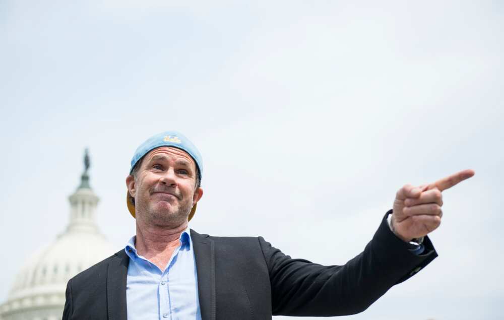 What is Chad Smith's net worth?