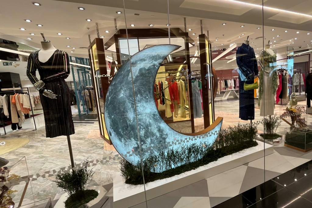 Symbols like the Moon evoke Ramadan in a display at the Mall of the Emirates in Dubai