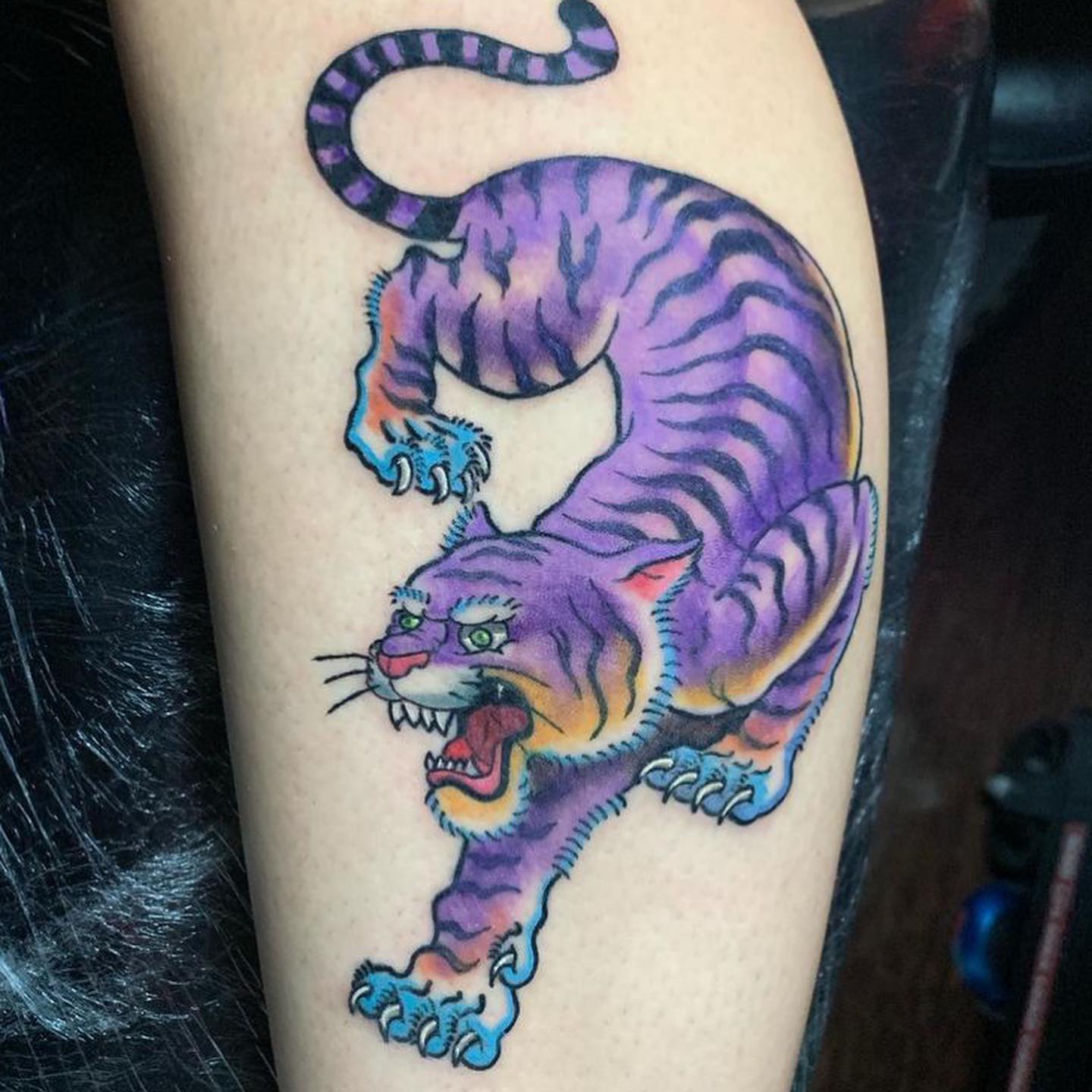 Keep tattooing foster....swipe for video..I had a return client that wanted  a cute red and black tiger with floral tattoo.. inside of her... | Instagram
