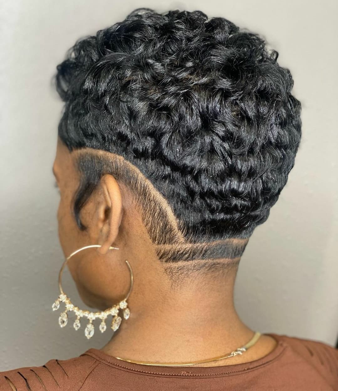40+ Short Hairstyles for Black Women - March 2024