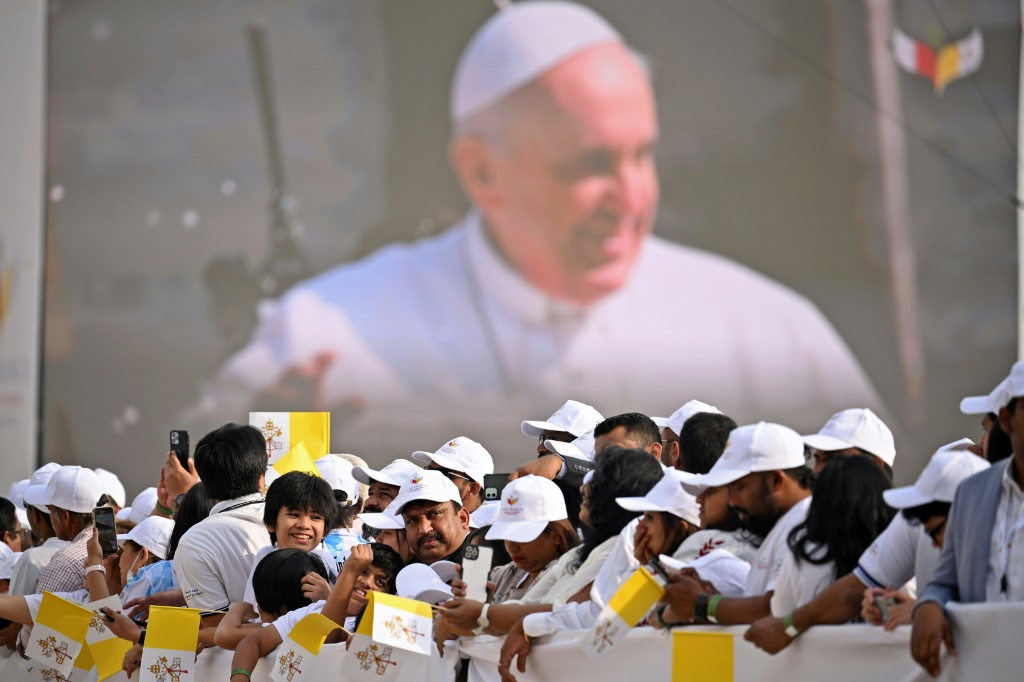 Many worshippers came to see the Pope from around the Gulf region