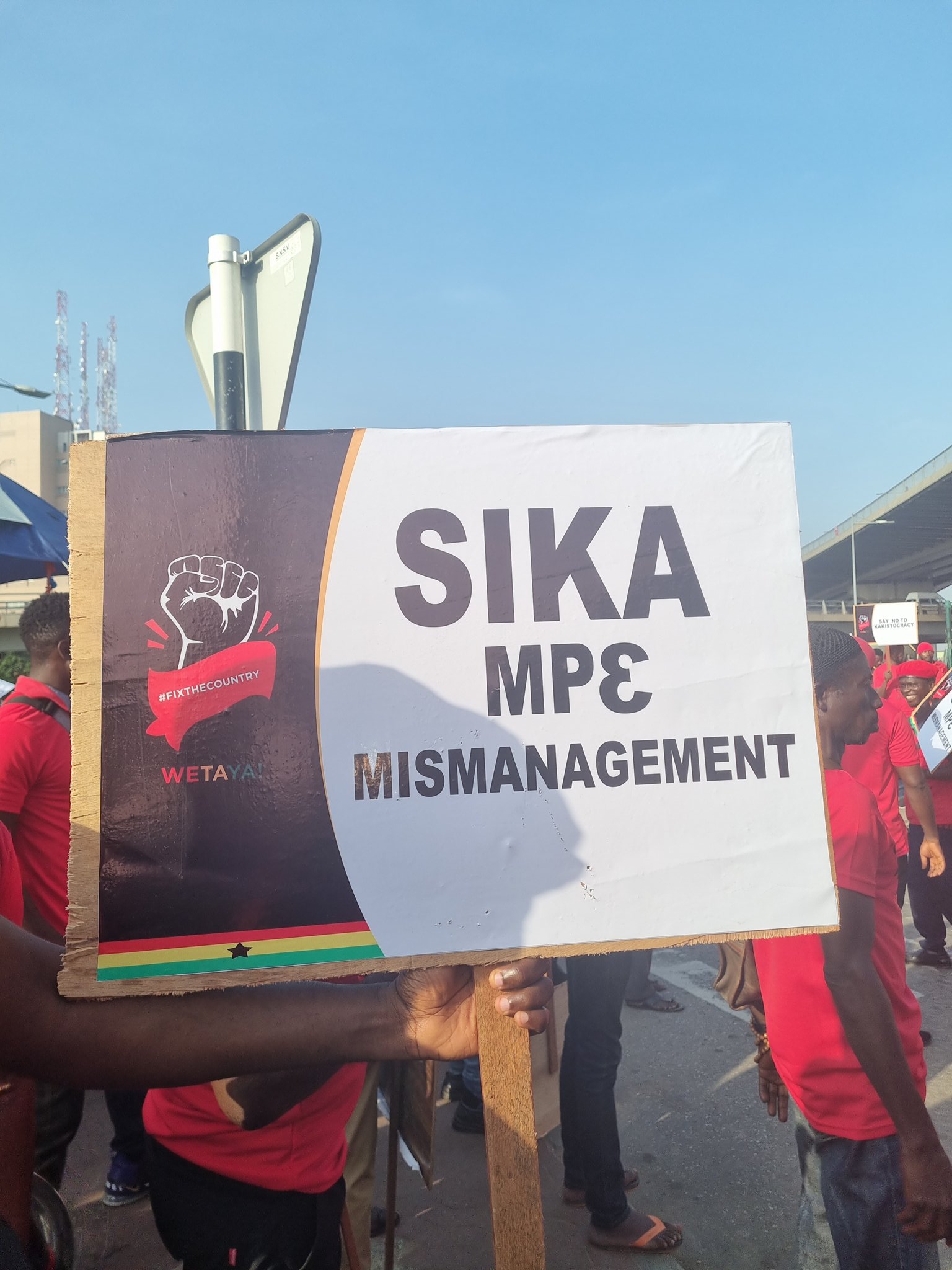 Placards with various inscriptions at Kume Preko Reloaded