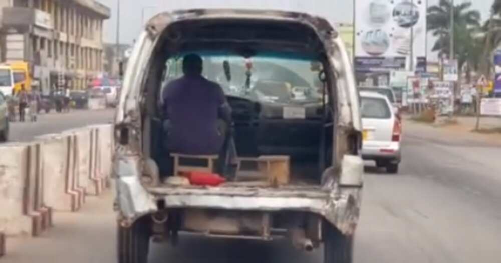 Trotro with kitchen stool spotted in town at Takoradi in video