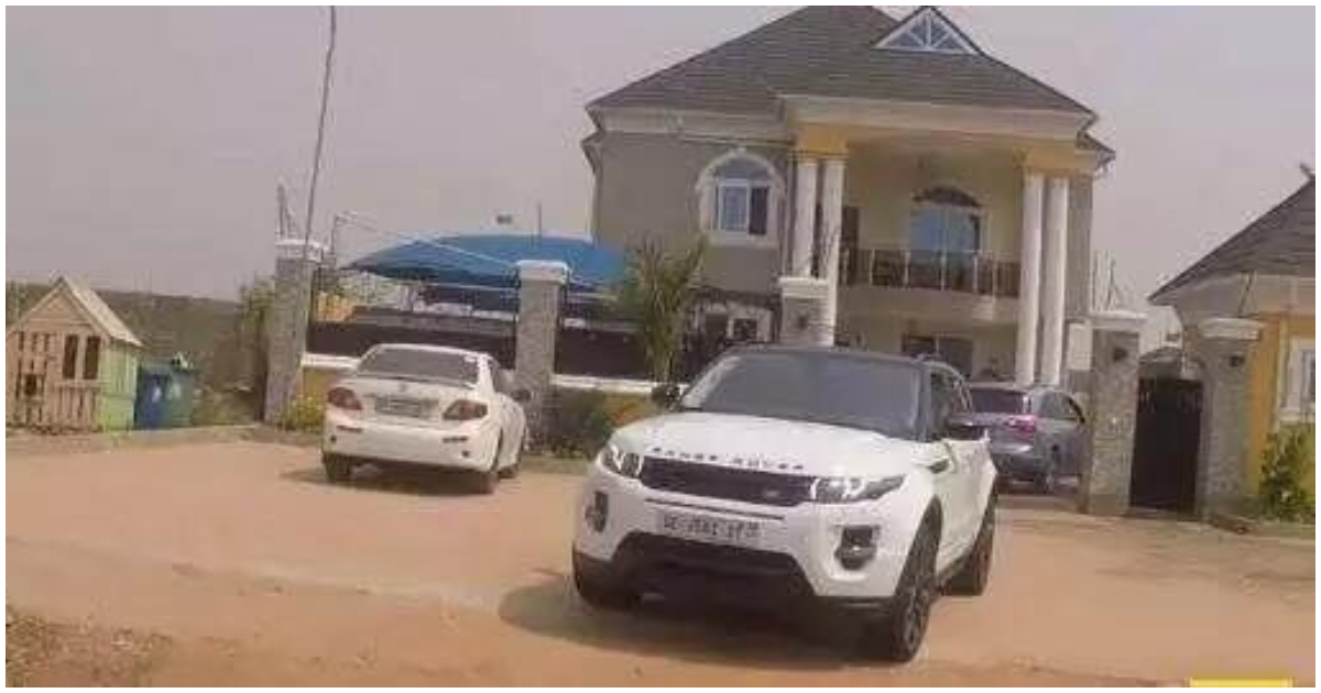 Ohemaa Mercy's house with cars parked in front