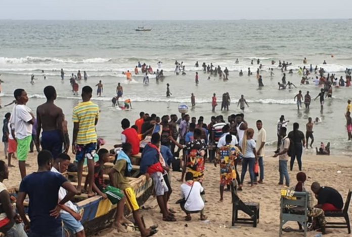 Police shut down Sakumono beach, chase out holiday revelers from the sea