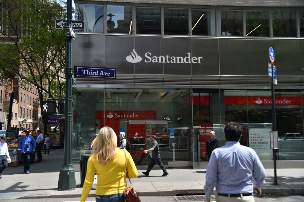 Banco Santander head Ana Botin says the bank's revenue growth will offset inflation pressures in 2023