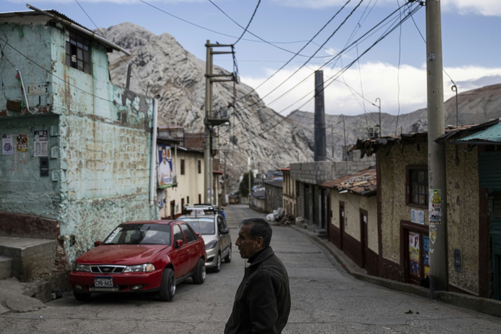 Manuel Apolinario, 68, has toxic metals in his blood, and says residents have become used to the pollution in their Andean city