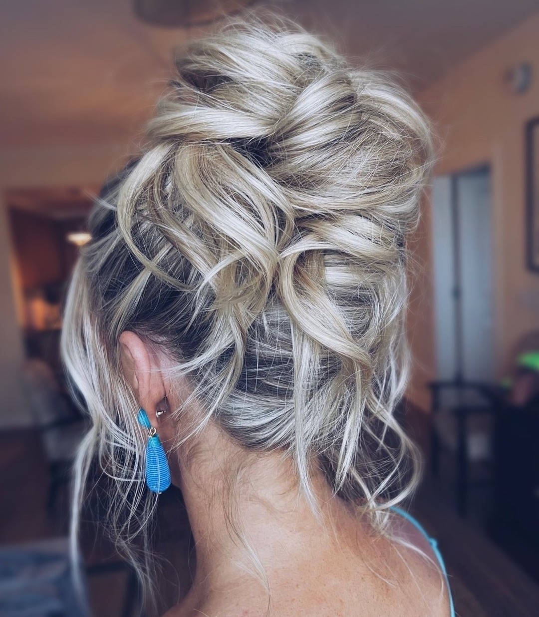 What is the best hairstyle for a bride?