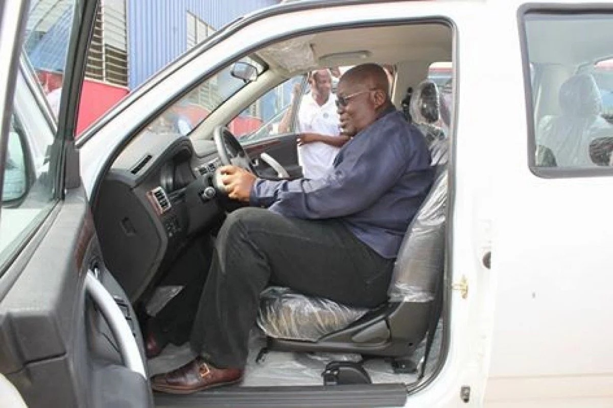 Kantanka vehicle calls Nana Addo a "thief"