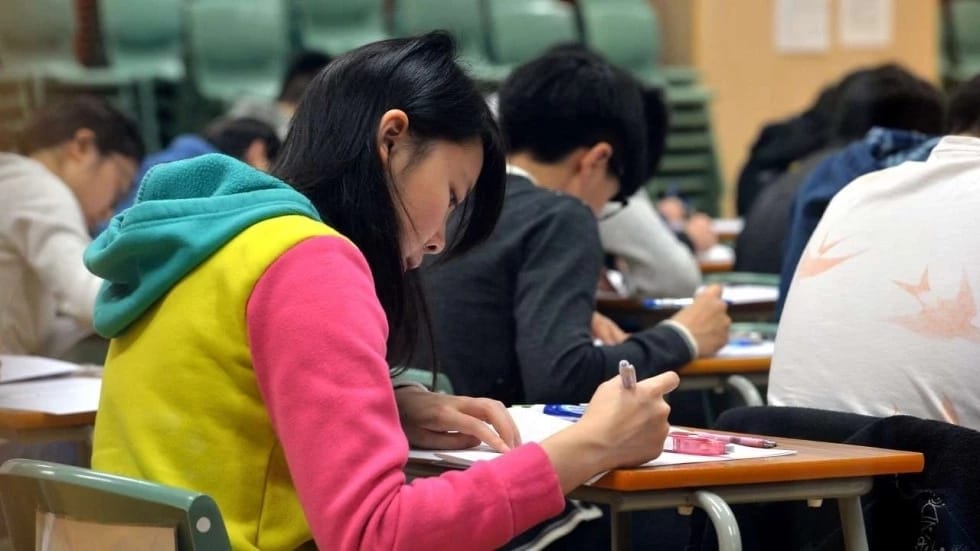 Singapore abolishes school exam rankings