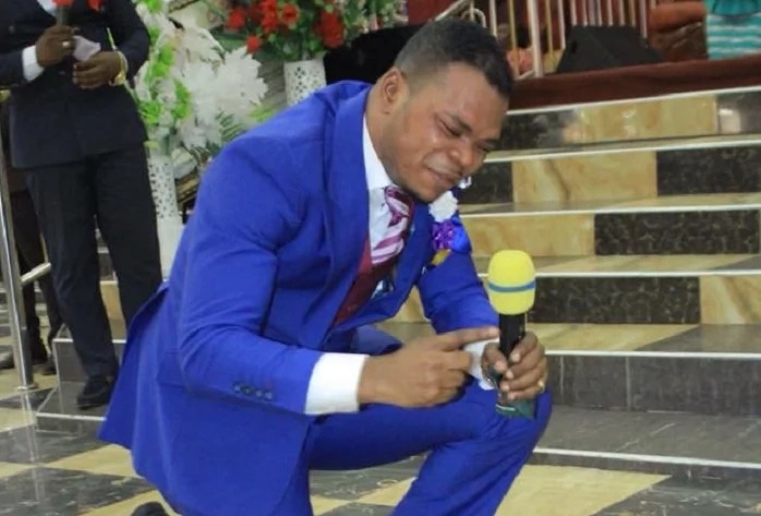 Video of Bishop Daniel Obinim trying to fly like a bird into heaven causes stir on social media