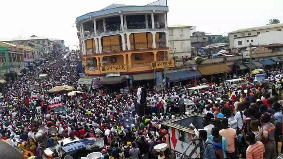 Massive crowd greets Mahama's Unity Walk in Kumasi