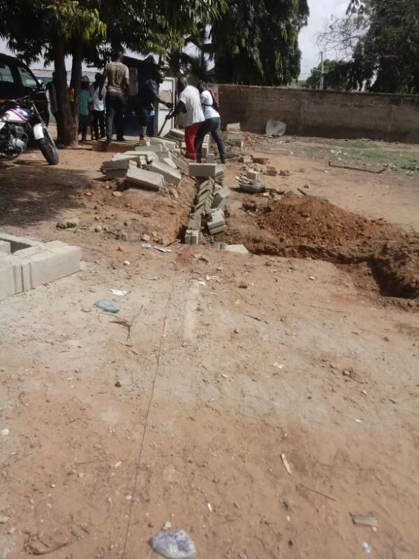 Land guard brutalises Ghanaian woman at Dansoman