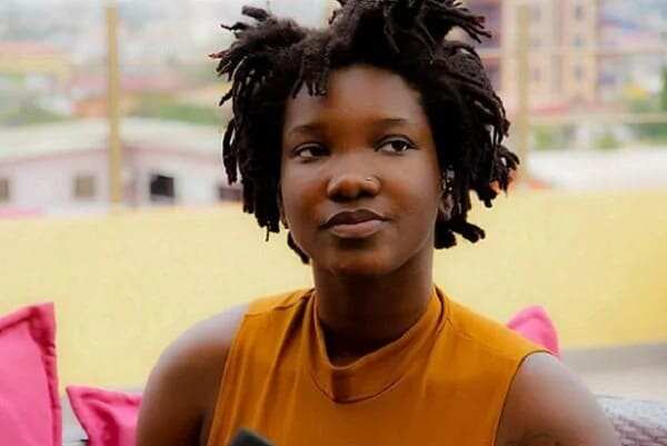 Video of Ebony’s brother singing sorrowfully to mourn her would definitely move you to tears