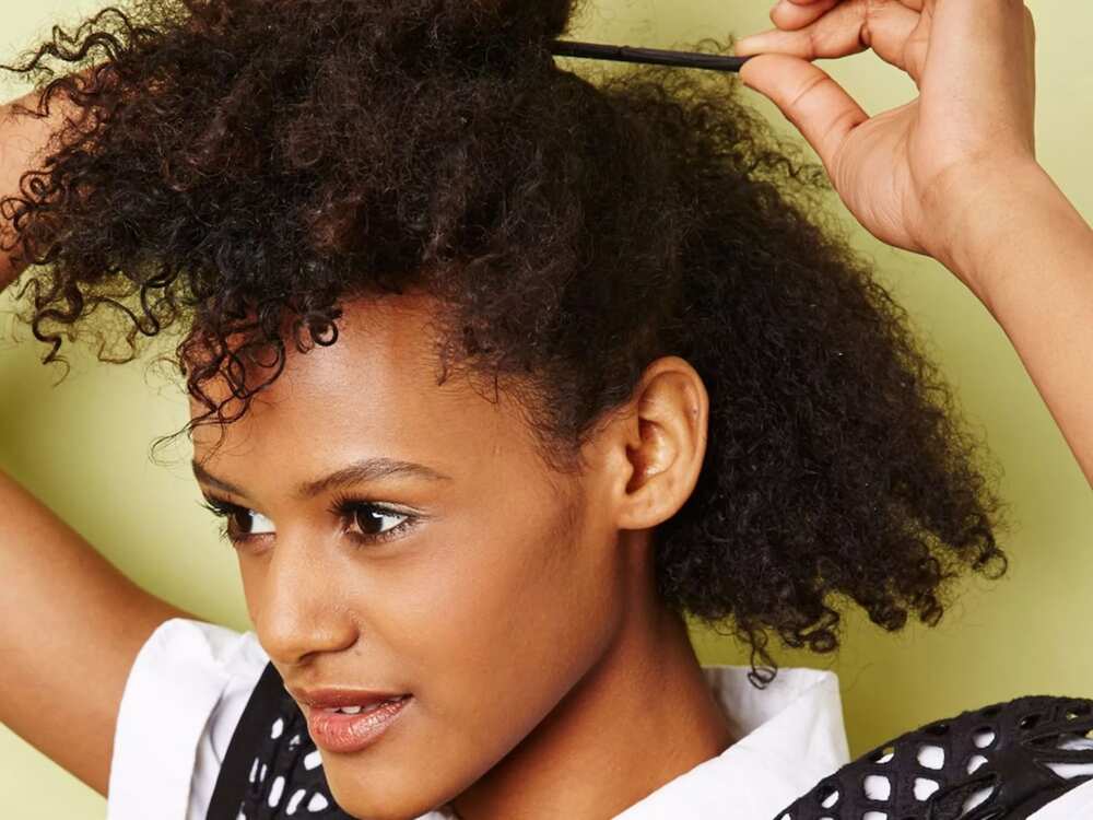 How to Style Natural Hair at Home