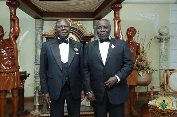 President Akufo-Addo interacts with Otumfuo, Okyehene