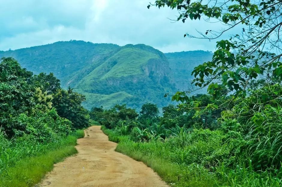 Complete list of mountains in Ghana and where they are located