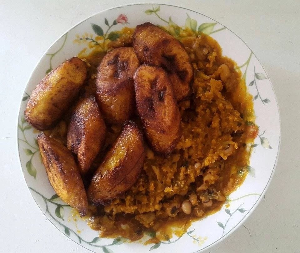 Beans with fried plantain