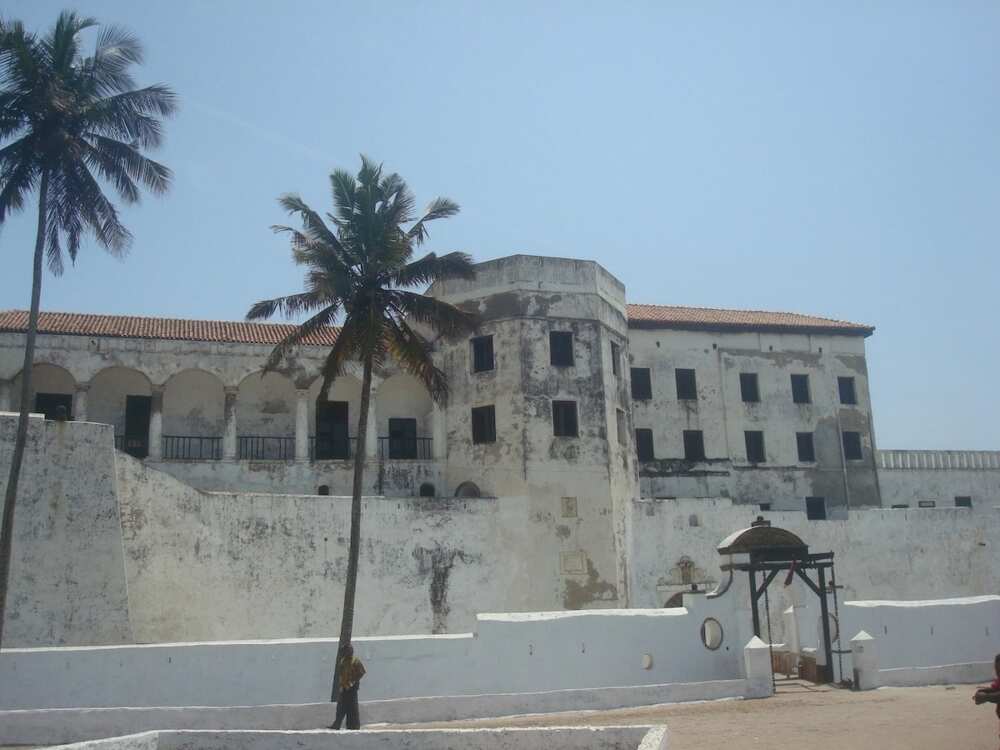 castles in Ghana, pictures of slave castles in ghana, names of castles in ghana