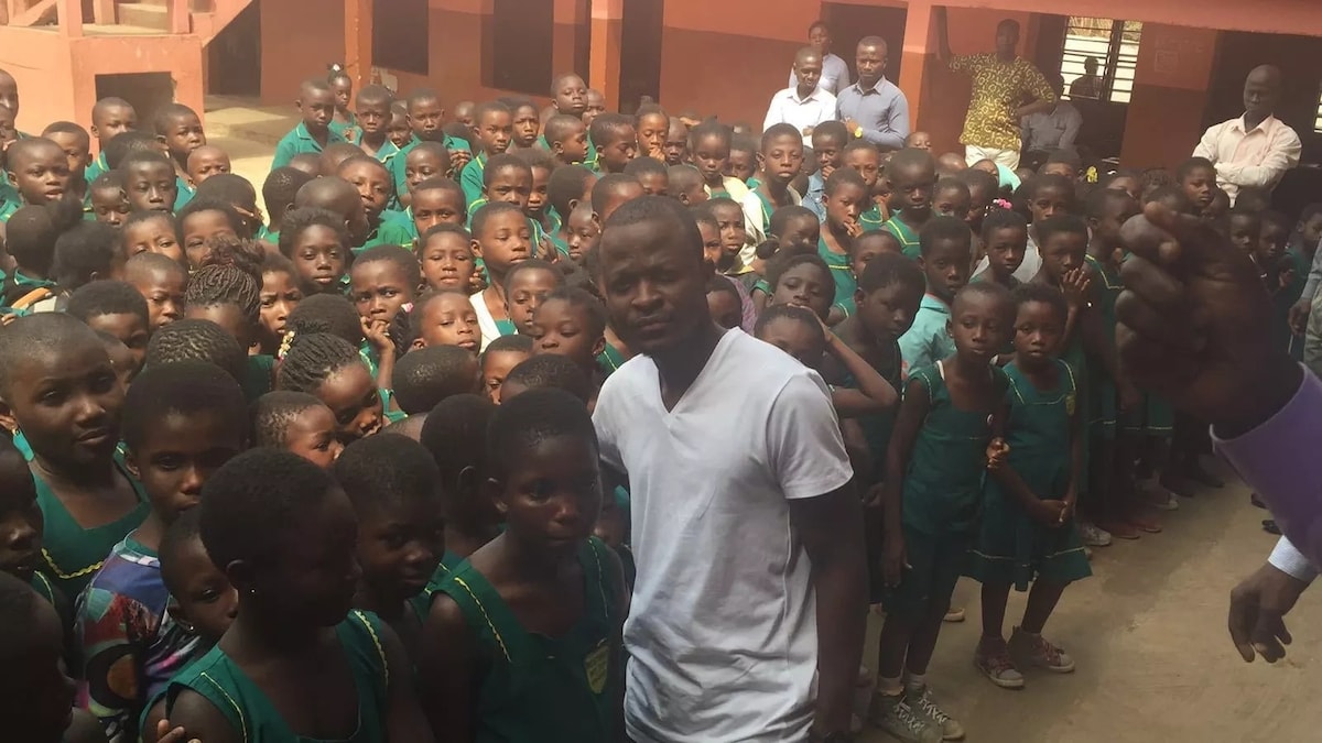 Philanthropist Daniel Amoateng offers scholarship to four pupils