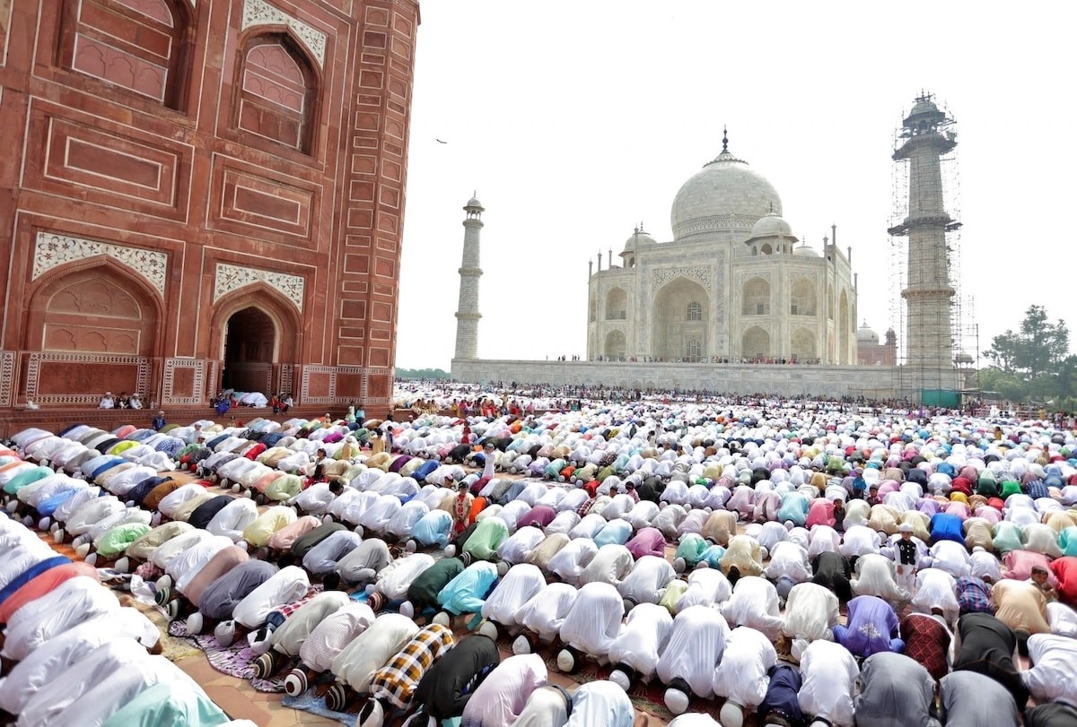 COVID-19: No gathering for regional and district Eid-ul-Fitr prayers