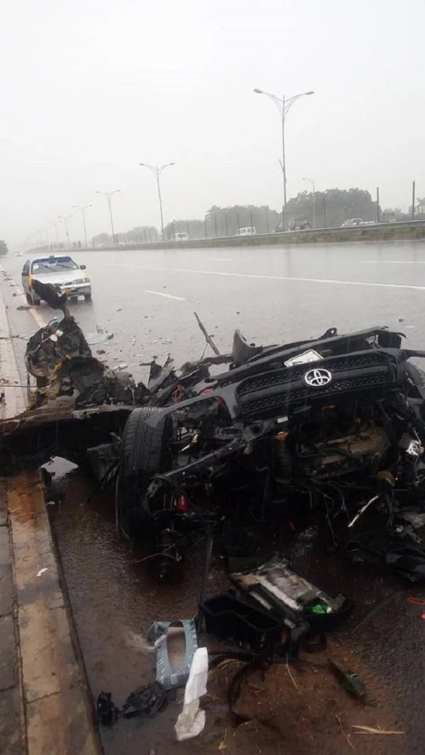Photos: Terrible accident occurs on NI Highway in Accra