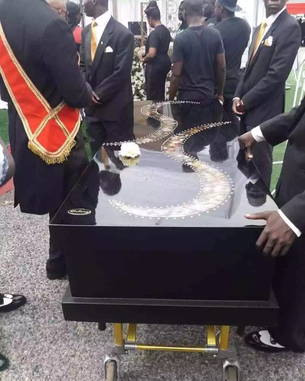 Photo of the casket carrying Ebony's mortal remains