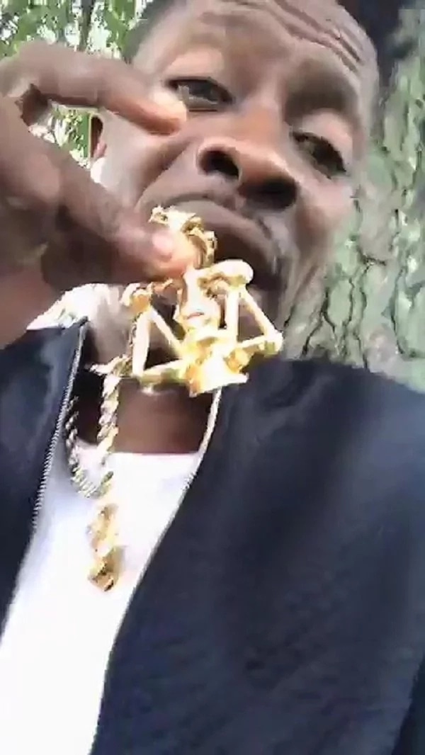 Shatta Wale responds to rumors of being occultic and explains his "evil" chains and rings