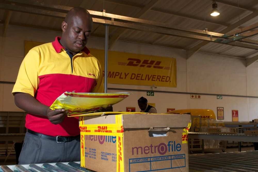 how to contact dhl
contact number for dhl ghana
dhl ghana contact kumasi
local dhl office phone number