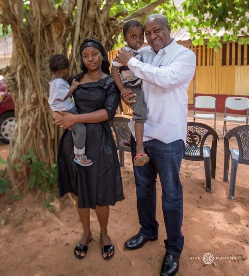 Photos: Mahama visits Major Mahama's widow and children