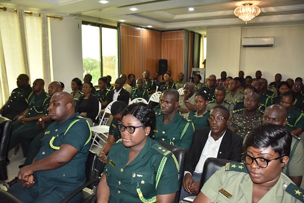 6 GIS officers honoured for rejecting GHC25,000 bribe from smugglers