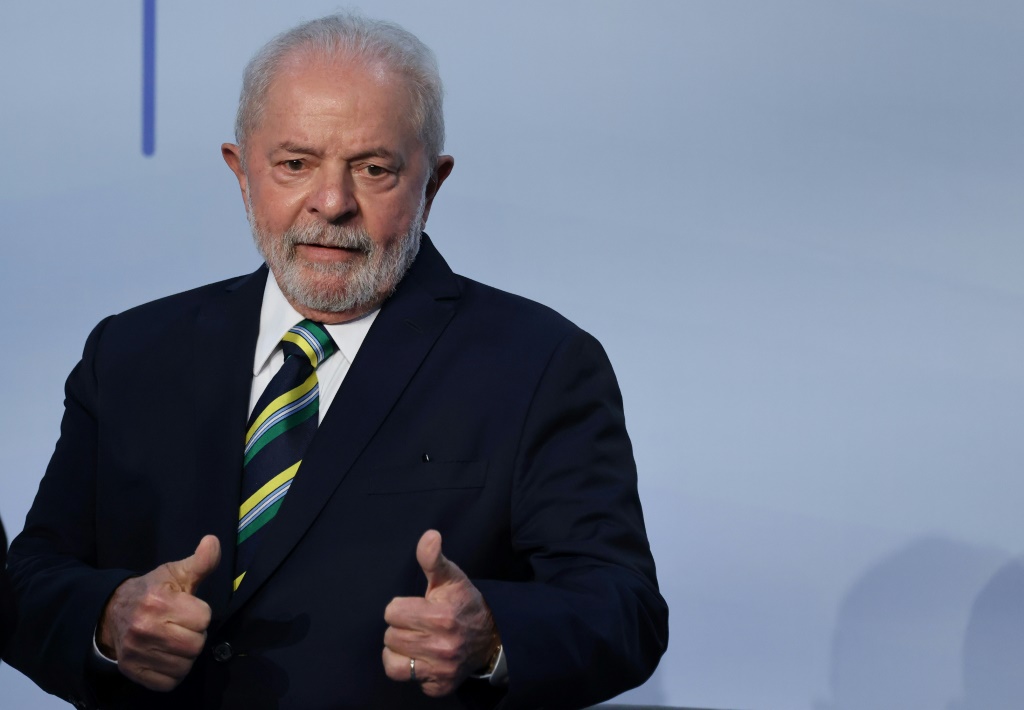 Brazil's President-elect Luiz Inacio Lula da Silva has looked a lot like head of state, holding high-level meetings and traveling this week to the United Nations climate summit in Egypt