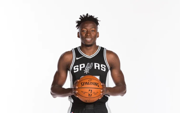 Ghanaian basketball player grabs juicy deal with American basketball team